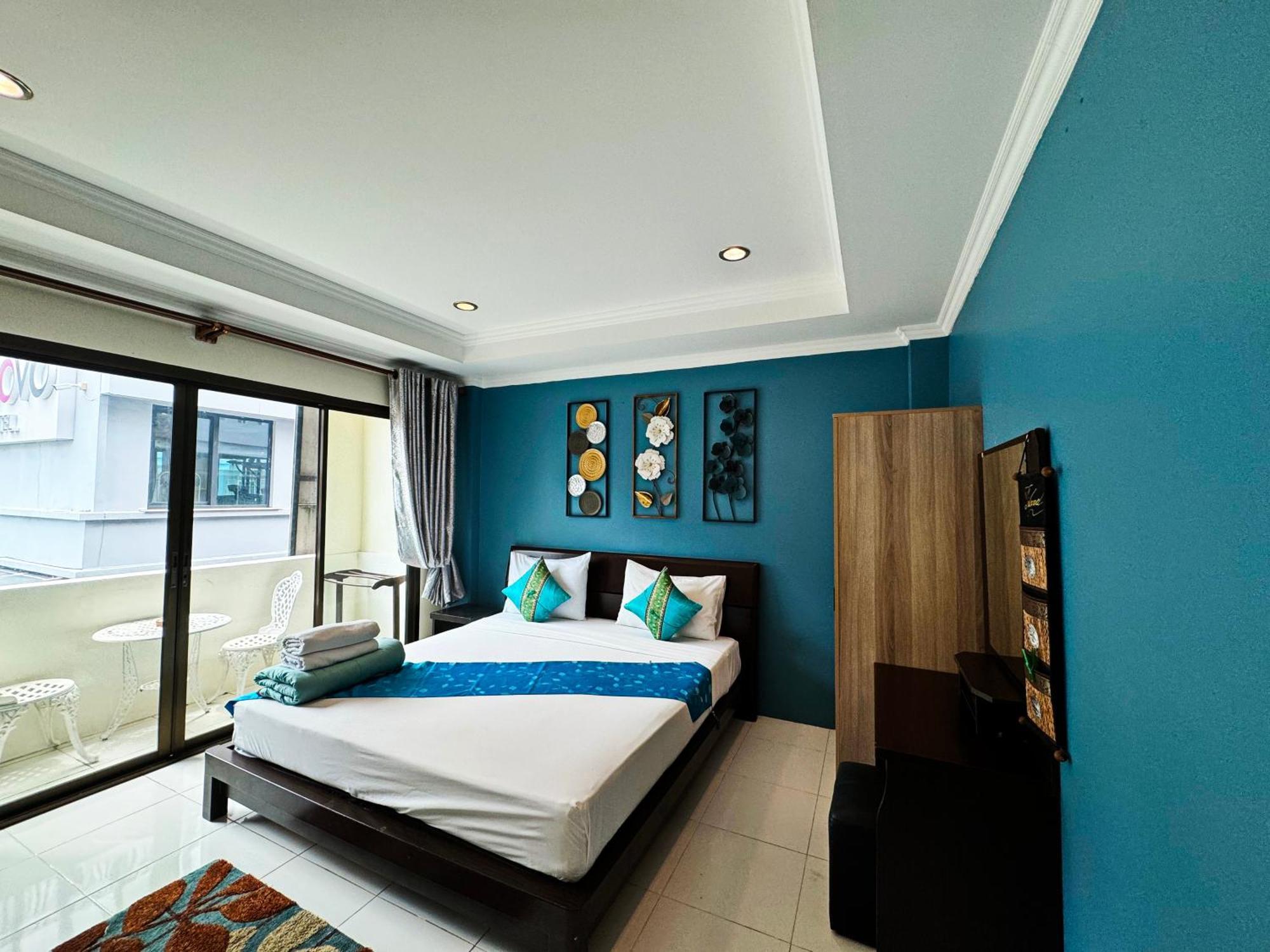 Hotel Sky Silk Decoration House Patong Exterior foto