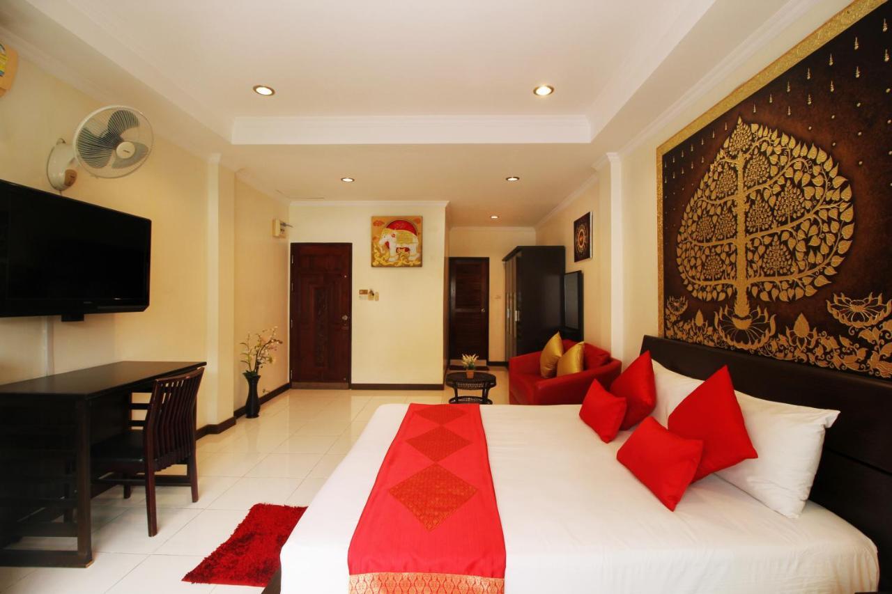 Hotel Sky Silk Decoration House Patong Exterior foto